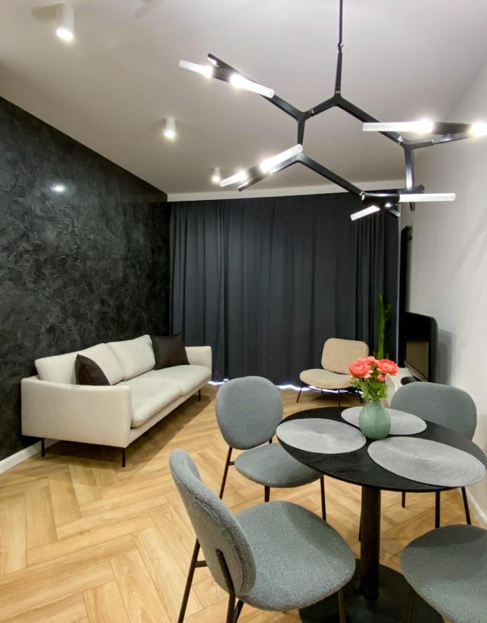 Apartament Family Zwierzyniecka Poznań Exterior foto